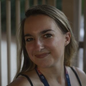 Meet your Posher, Caroline